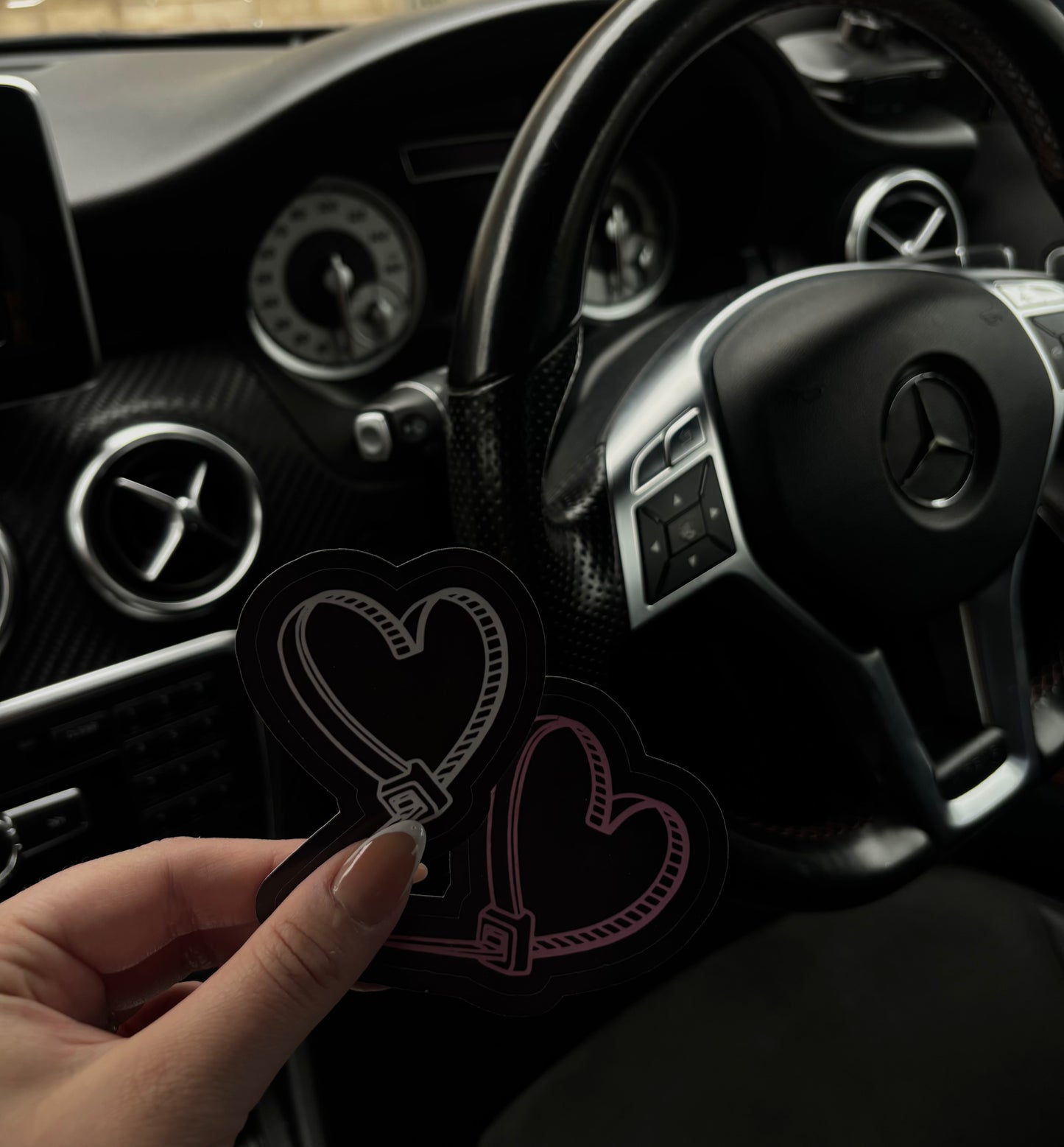 CABLE TIE HEART sticker