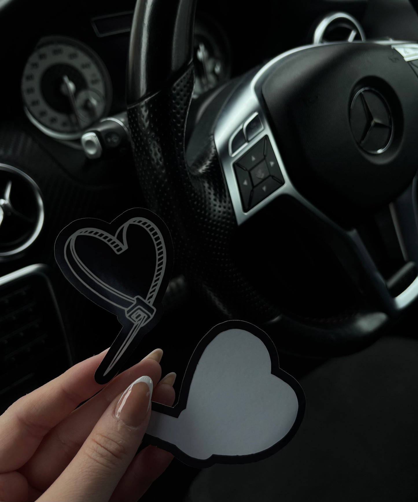 CABLE TIE HEART sticker