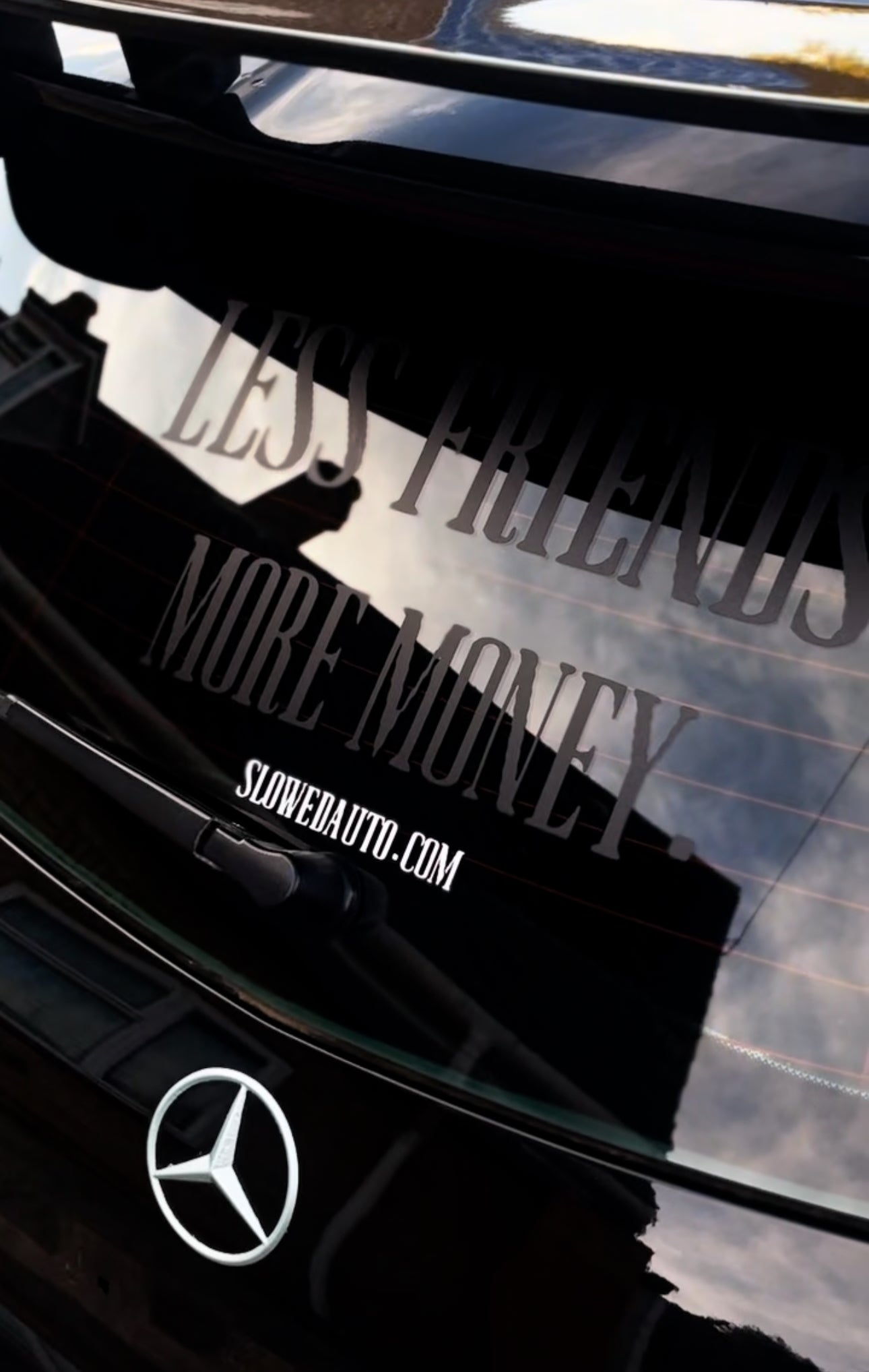 MOREMONEY windscreen banner
